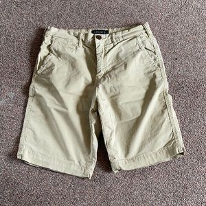 men’s american eagle khaki shorts